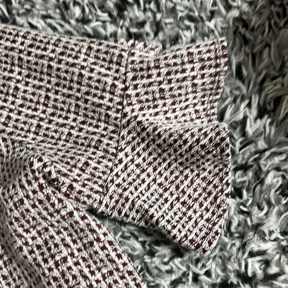 LC Lauren Conrad mauve and White Knit dress - Picture 5 of 5